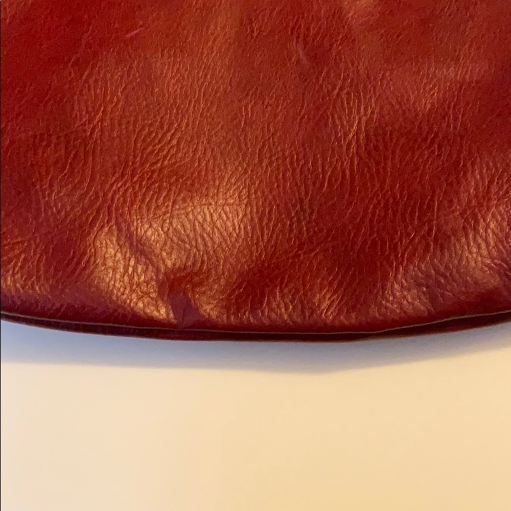 Red purse faux leather, clean and great condition - Picture 6 of 7